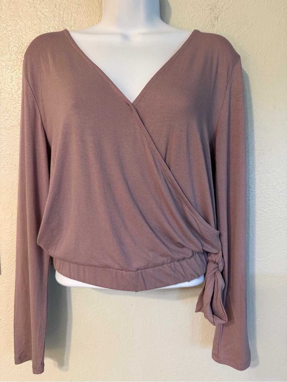Ivoire Anthro Mauve Purple Long Sleeve V Neck Front Side Tie Wrap Shirt Sz M
